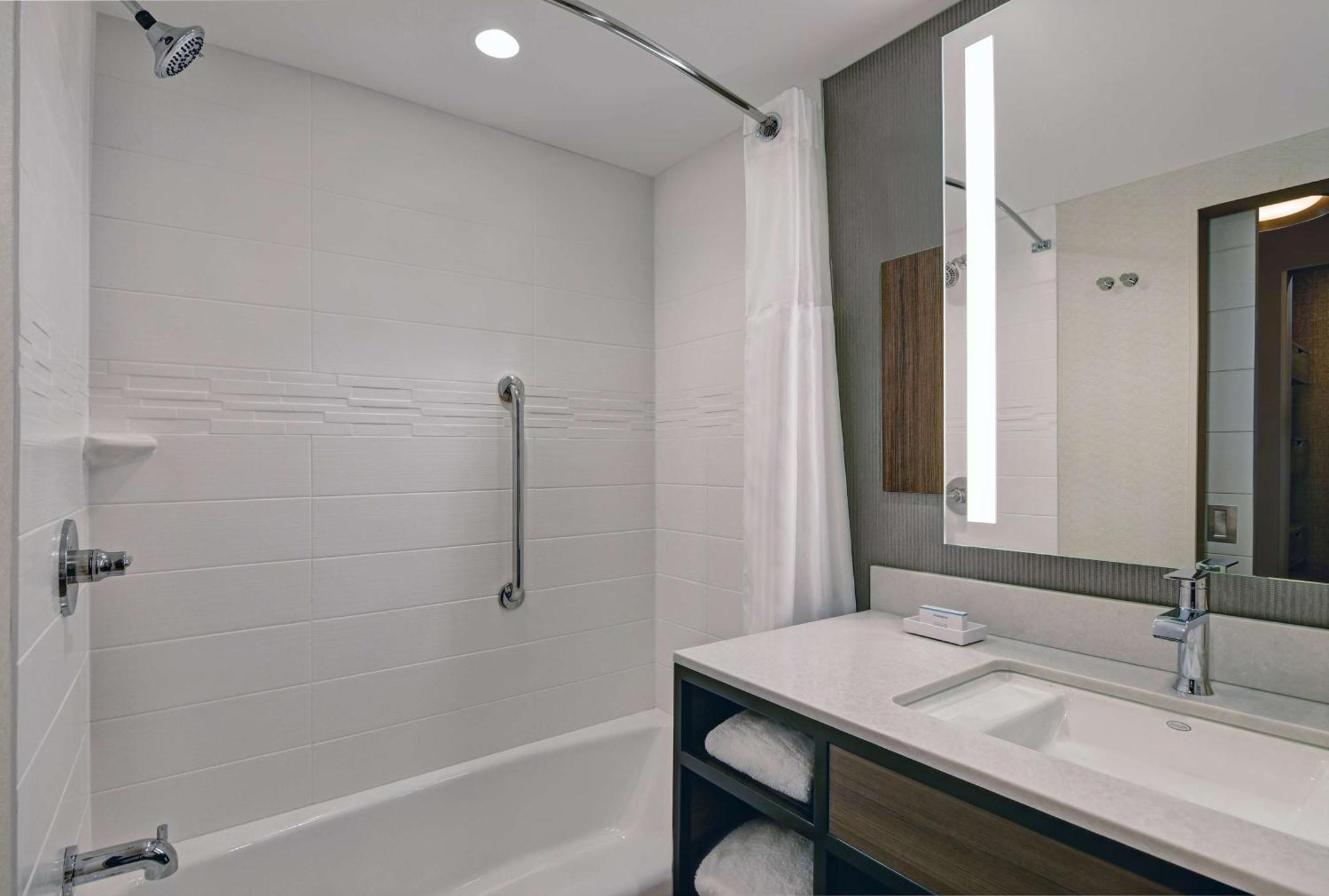Hilton Garden Inn Madison Huntsville Airport Extérieur photo